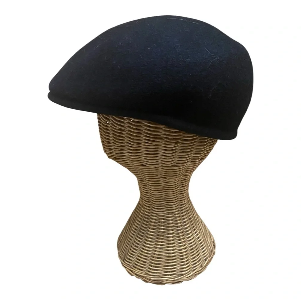 Vintage Black Mens Felted Wool Newsboy Cap Hat Size Medium Made In Czech Rep.